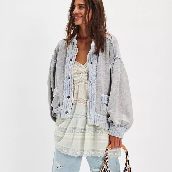 Free People We The Free Cute In This Cardi Medium in Quiet Grey New - Picture 3 of 9